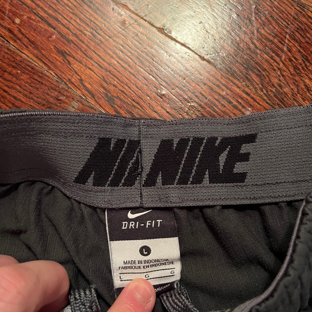 Virginia Tech Team Issued Nike Sweatpants Size Large - Picture 6 of 6